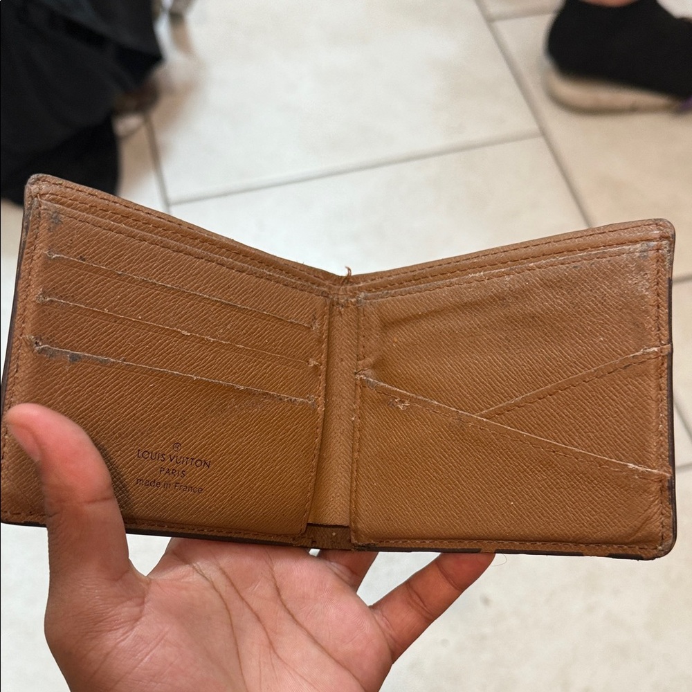 Louis Vuitton Tan Textured Leather Accessory - Picture 2 of 4